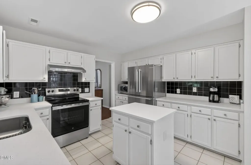 12113 Townmeade Court Raleigh NC 27613