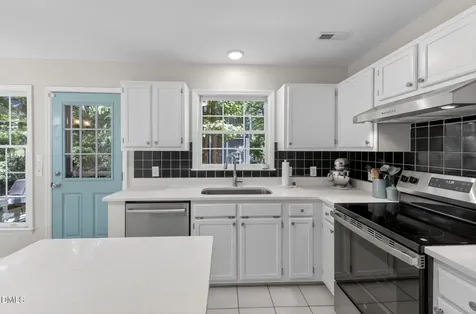 12113 Townmeade Court Raleigh NC 27613