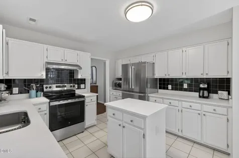 12113 Townmeade Court Raleigh NC 27613