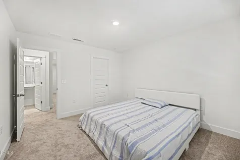 6805 Doddridge Lane Cary NC 27519