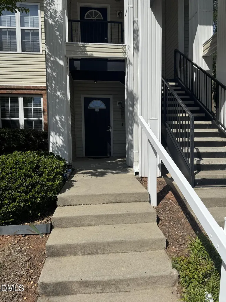 2411 Vancastle Way Raleigh NC 27617