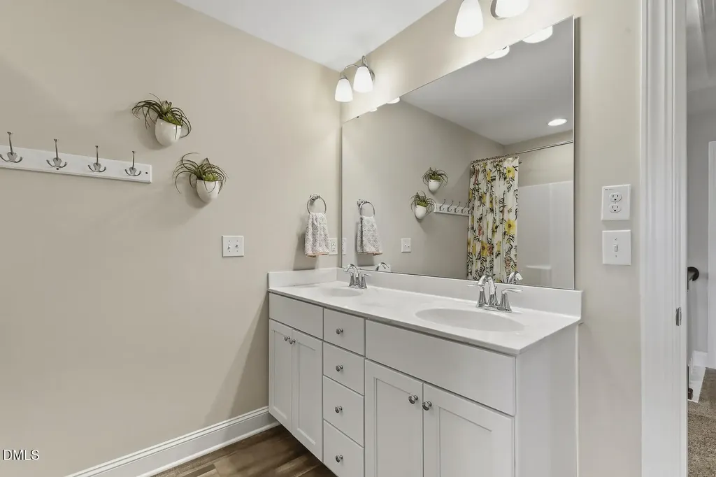 1248 Valley Dale Drive Fuquay Varina NC 27526