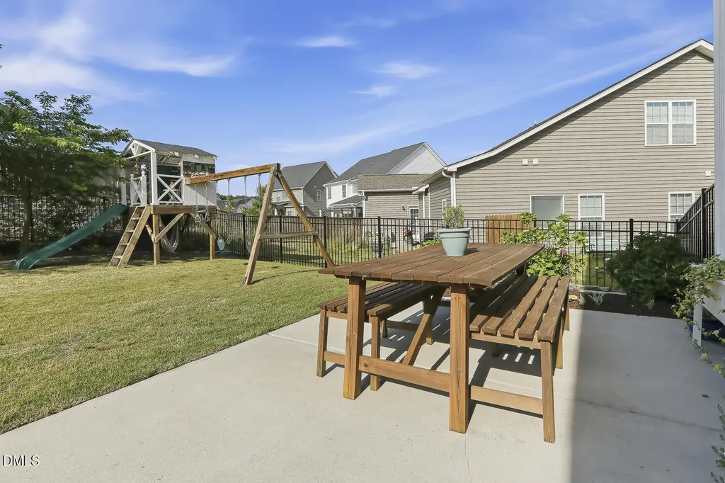 1248 Valley Dale Drive Fuquay Varina NC 27526