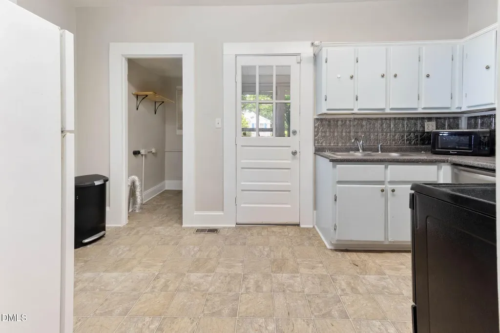 1103 Pettis Place Raleigh NC 27610