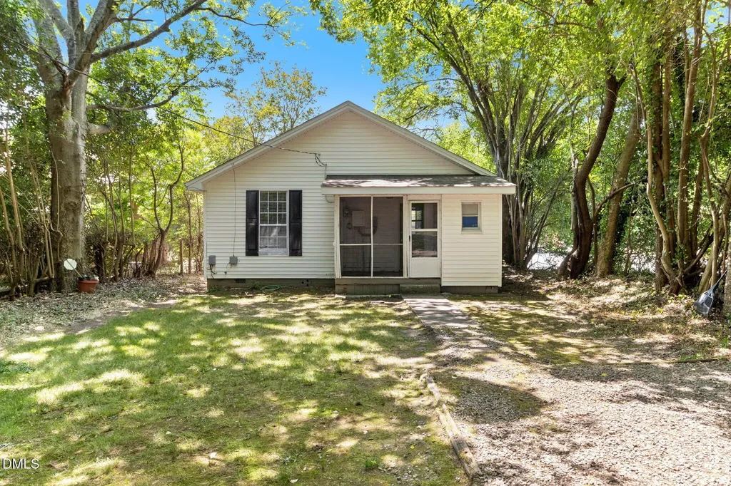 1103 Pettis Place Raleigh NC 27610