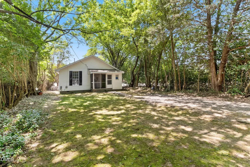 1103 Pettis Place Raleigh NC 27610