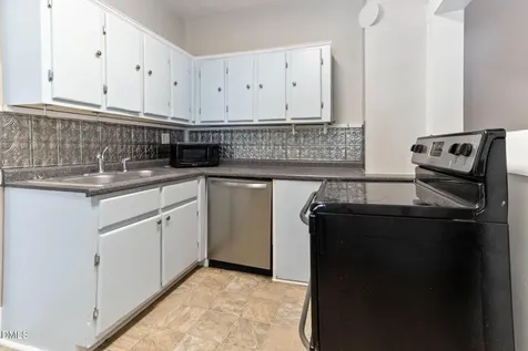 1103 Pettis Place Raleigh NC 27610