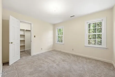 2909 Kenwick Court Raleigh NC 27613