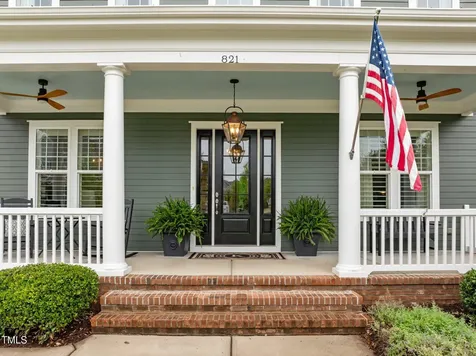 821 Rambling Oaks Lane Holly Springs NC 27540