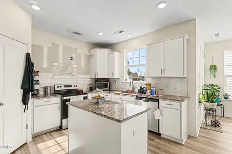 844 Golden Plum Lane Zebulon NC 27597