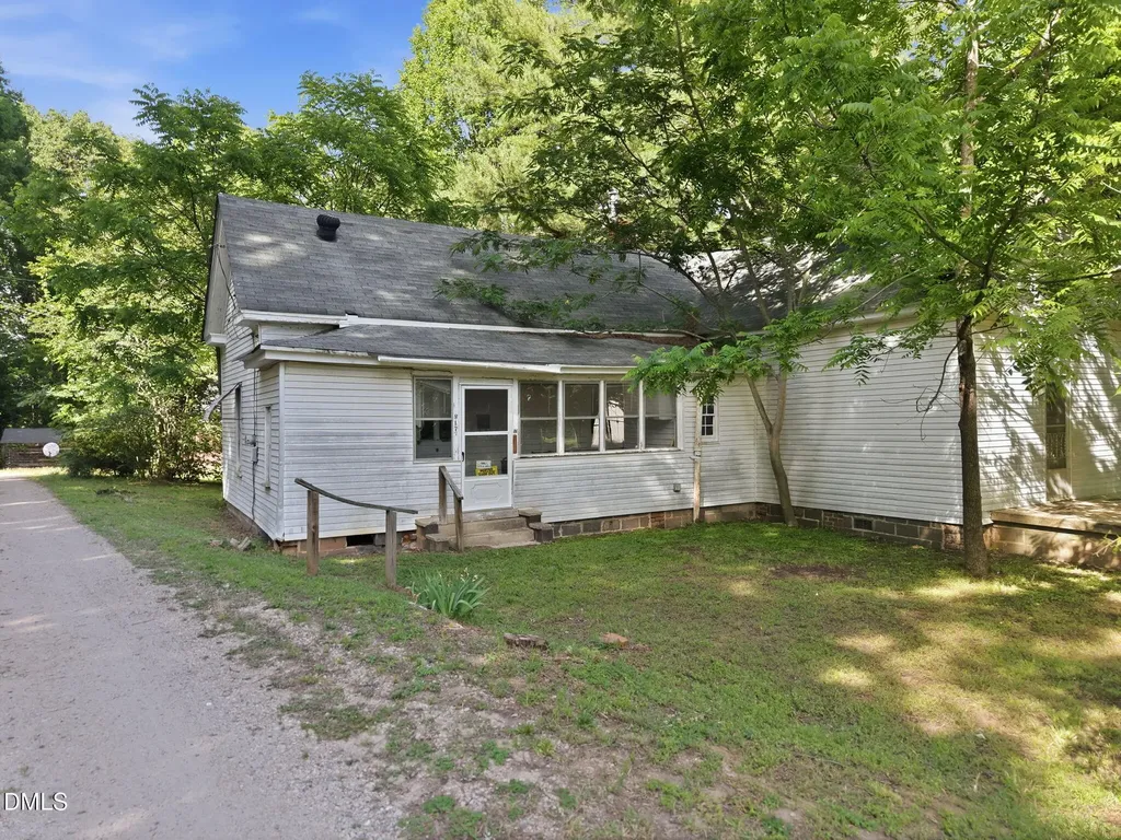 817 N Main Street Wake Forest NC 27587