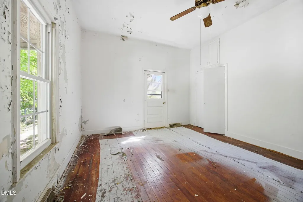 817 N Main Street Wake Forest NC 27587