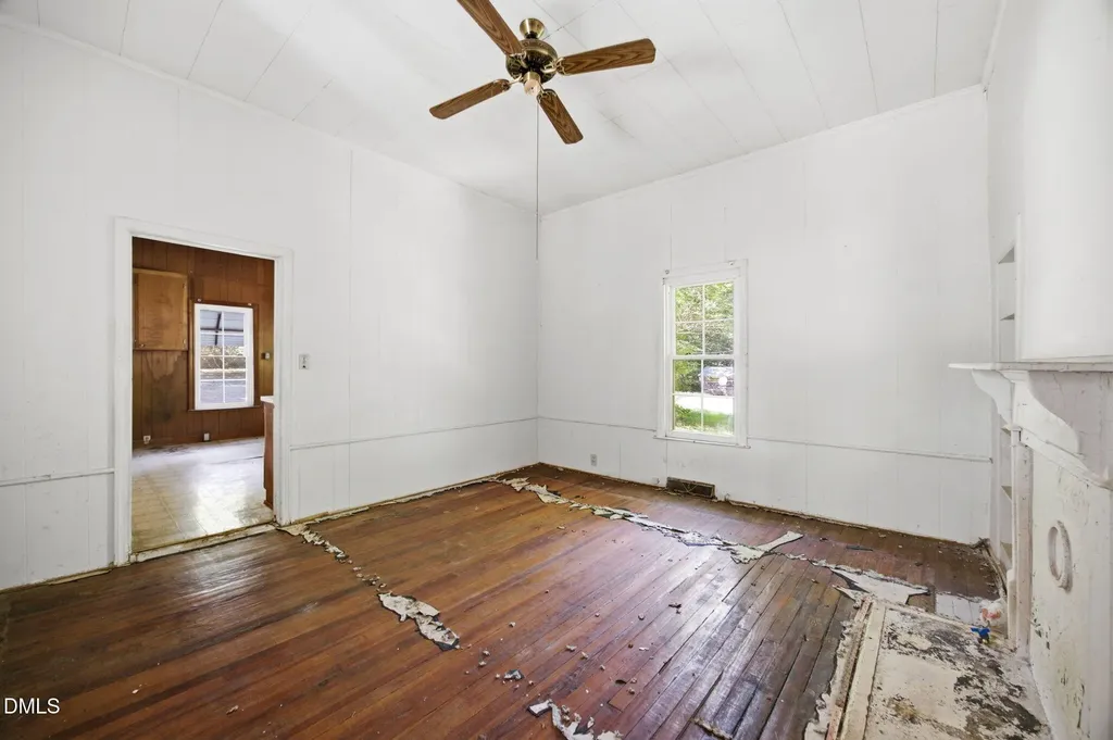 817 N Main Street Wake Forest NC 27587