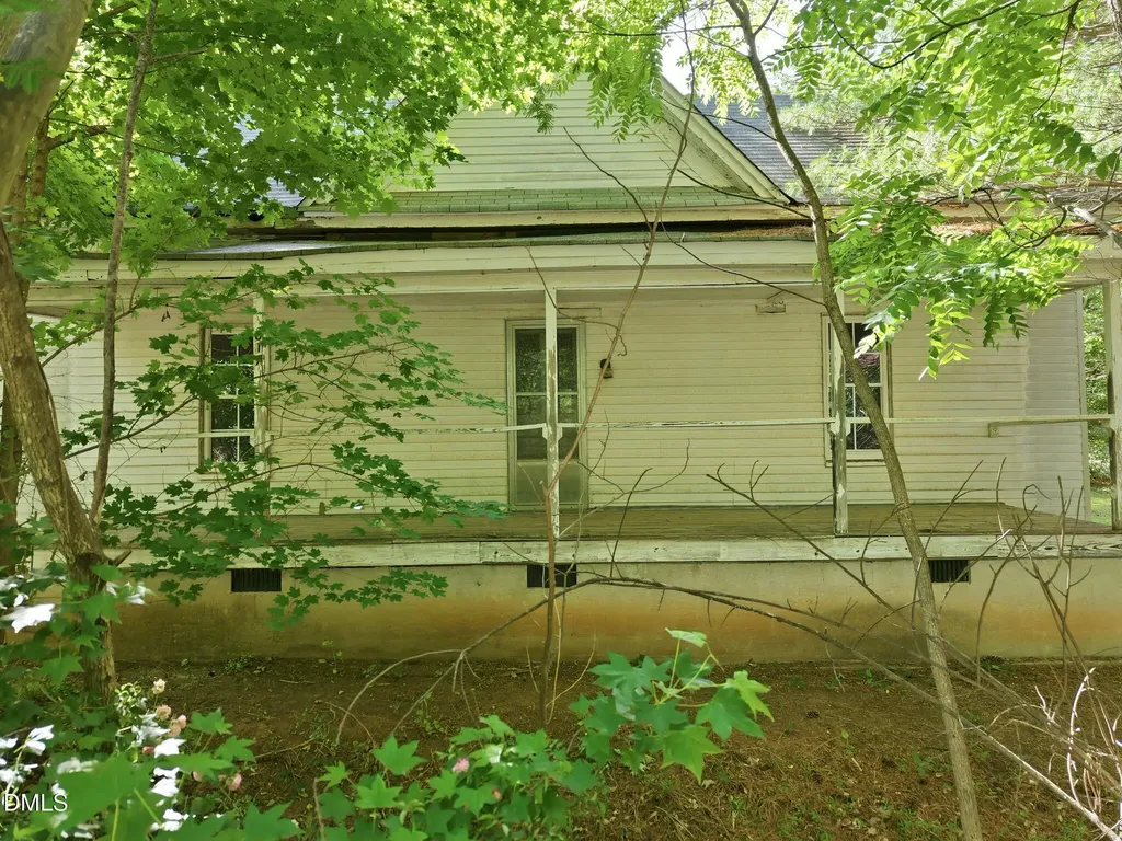 817 N Main Street Wake Forest NC 27587