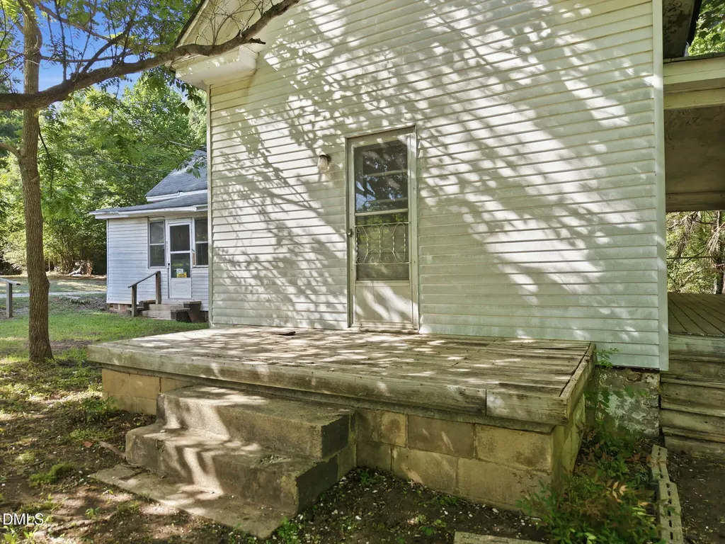 817 N Main Street Wake Forest NC 27587