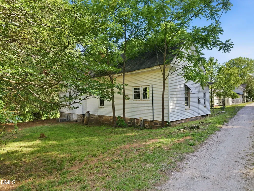 817 N Main Street Wake Forest NC 27587