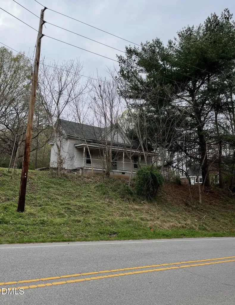817 N Main Street Wake Forest NC 27587