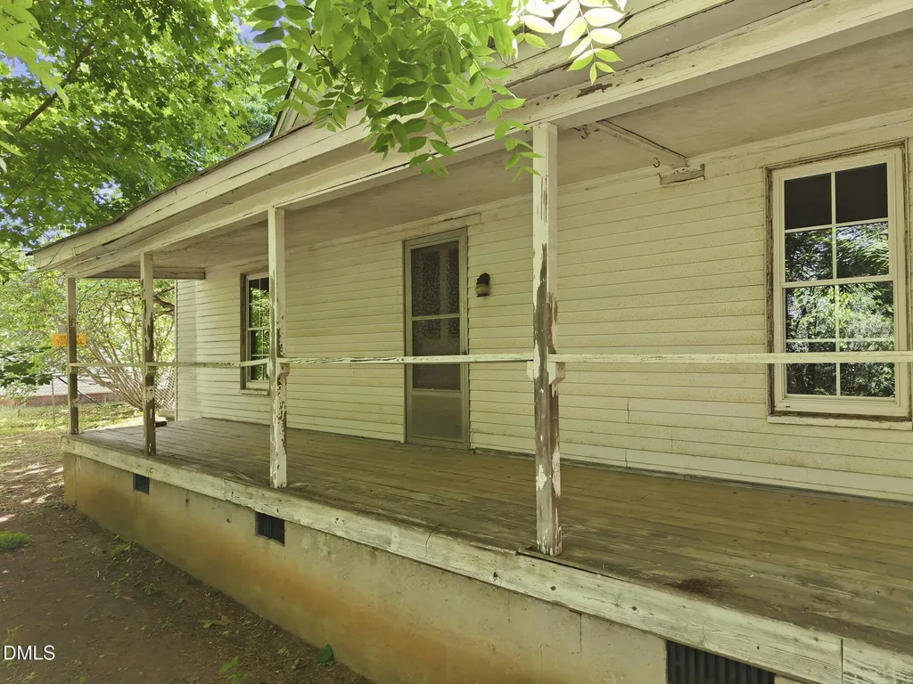 817 N Main Street Wake Forest NC 27587