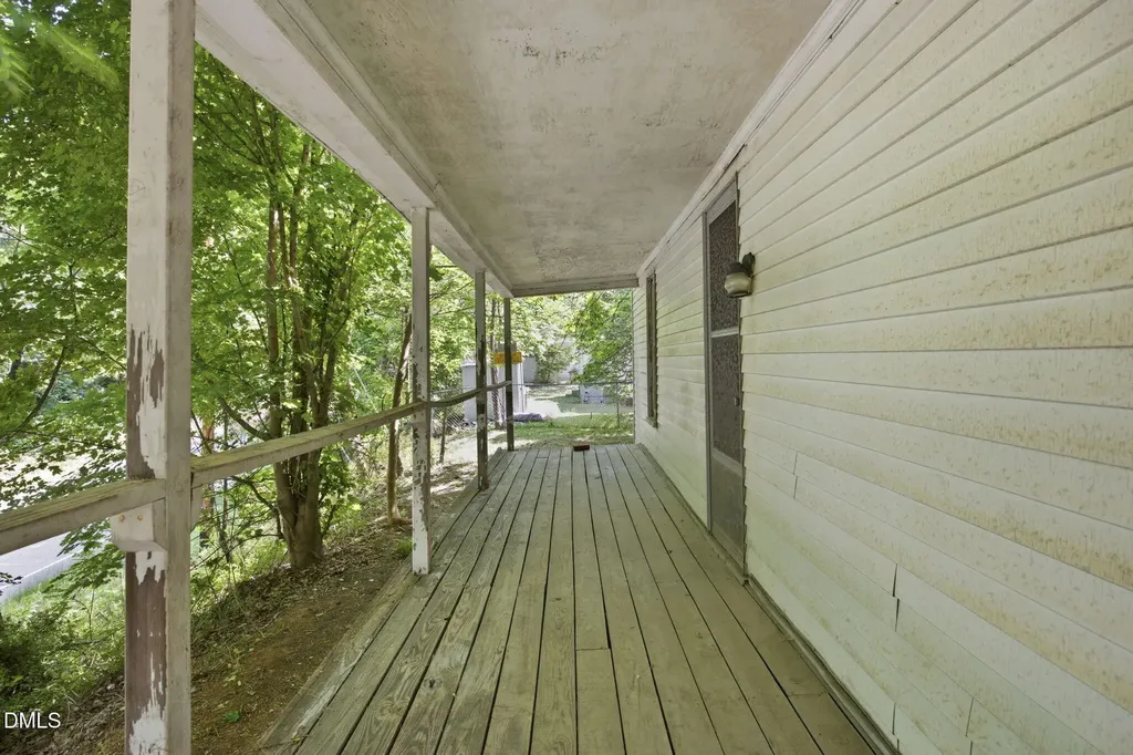 817 N Main Street Wake Forest NC 27587