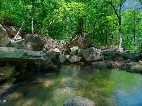 25 Posse Creek Road Burnsville NC 28714