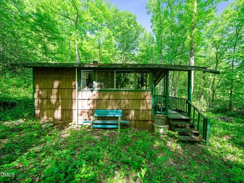 25 Posse Creek Road Burnsville NC 28714