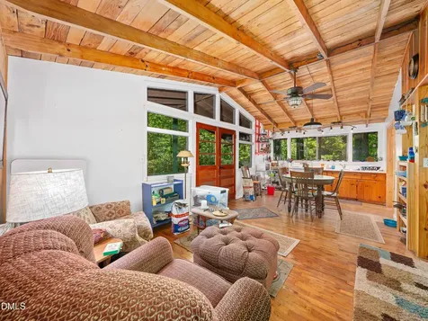 25 Posse Creek Road Burnsville NC 28714