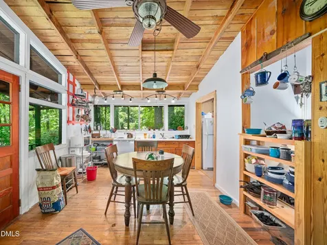 25 Posse Creek Road Burnsville NC 28714