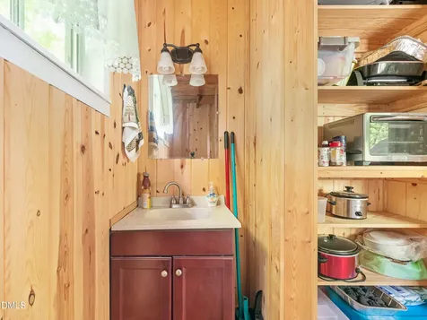 25 Posse Creek Road Burnsville NC 28714