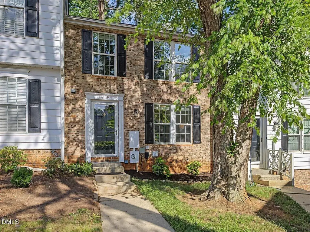 819 Genford Court Raleigh NC 27609