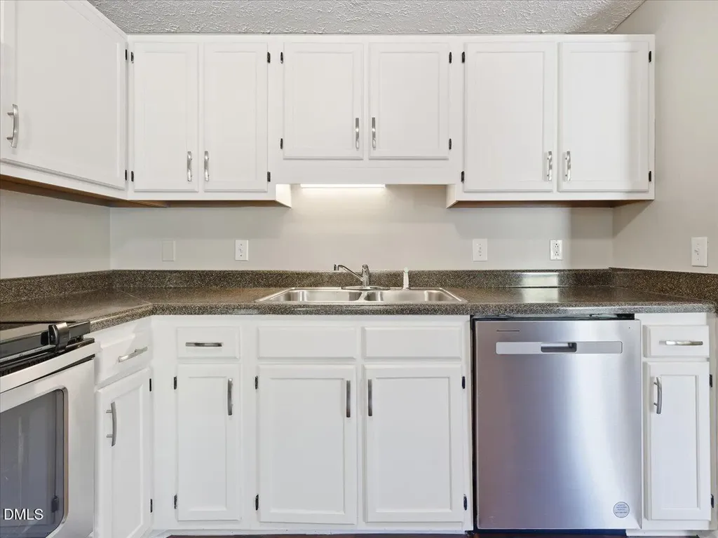 819 Genford Court Raleigh NC 27609