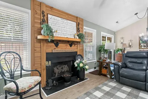 651 Huntingdon Street Elon NC 27244