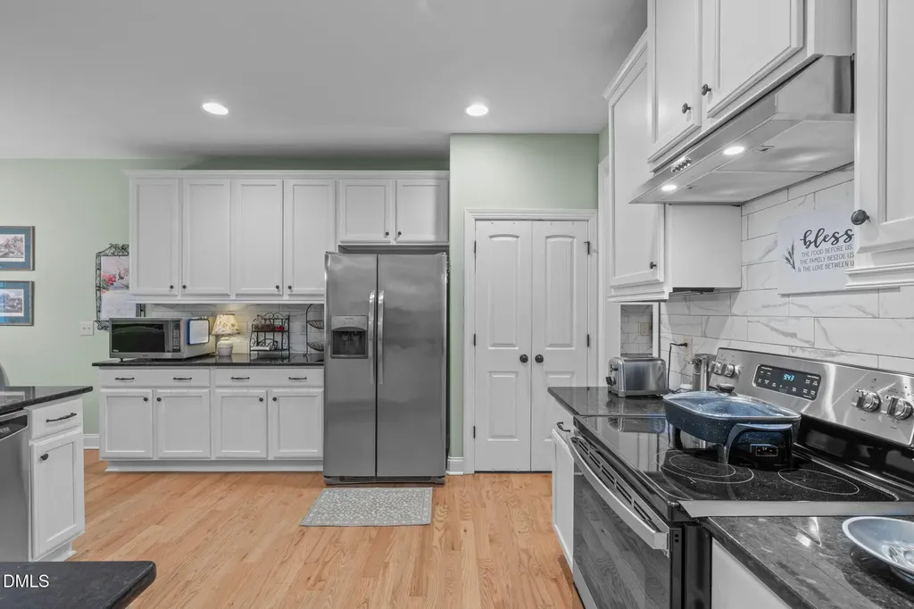 2704 Blueridge Lake Drive Fuquay Varina NC 27526