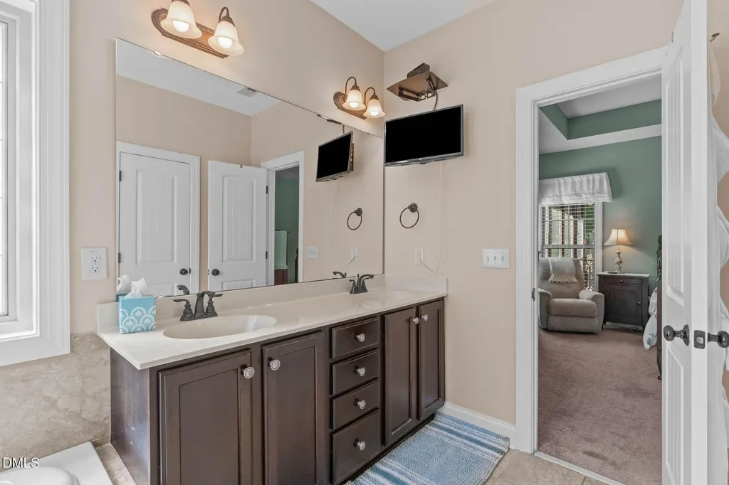2704 Blueridge Lake Drive Fuquay Varina NC 27526
