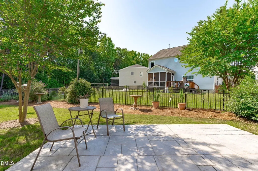 2704 Blueridge Lake Drive Fuquay Varina NC 27526