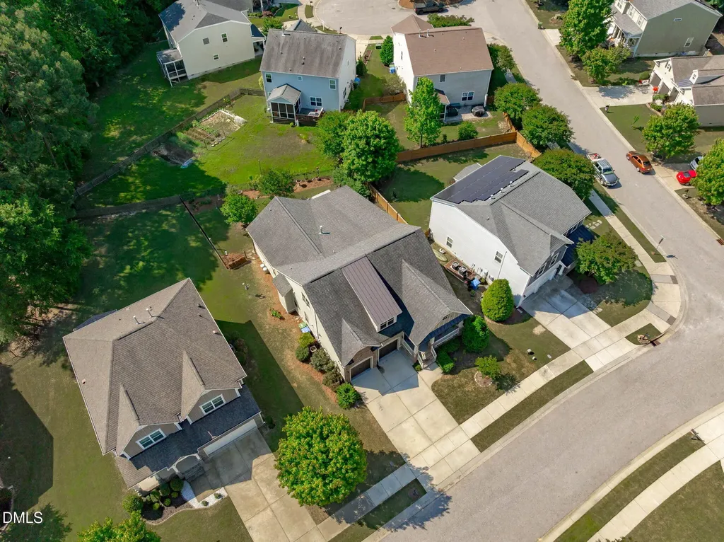 2704 Blueridge Lake Drive Fuquay Varina NC 27526