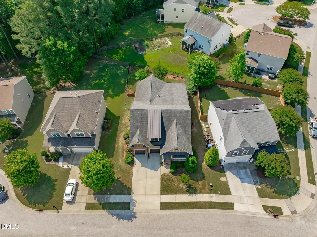 2704 Blueridge Lake Drive Fuquay Varina NC 27526