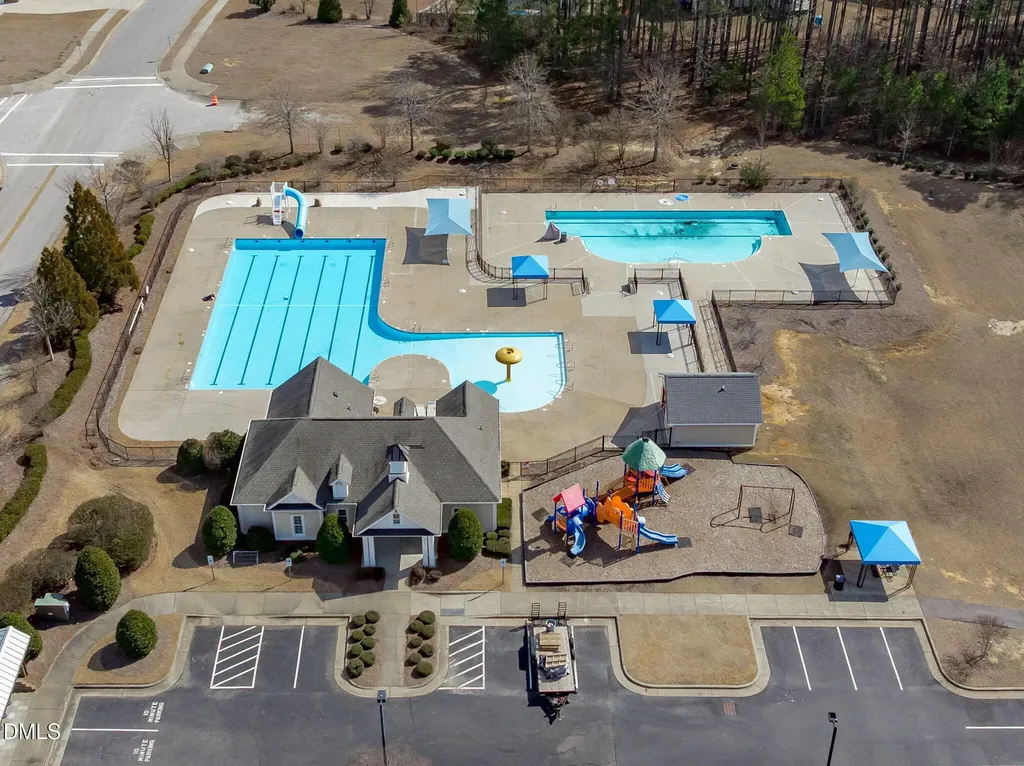 2704 Blueridge Lake Drive Fuquay Varina NC 27526