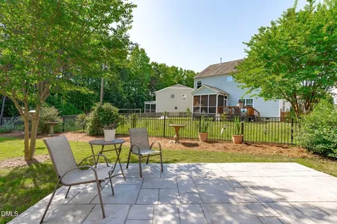 2704 Blueridge Lake Drive Fuquay Varina NC 27526
