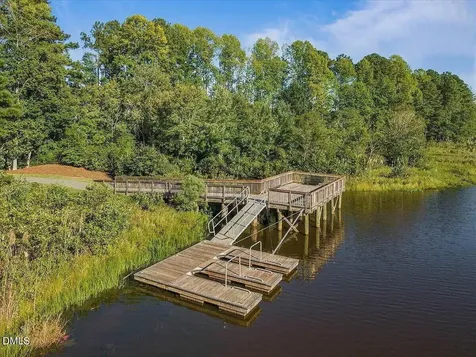 2704 Blueridge Lake Drive Fuquay Varina NC 27526