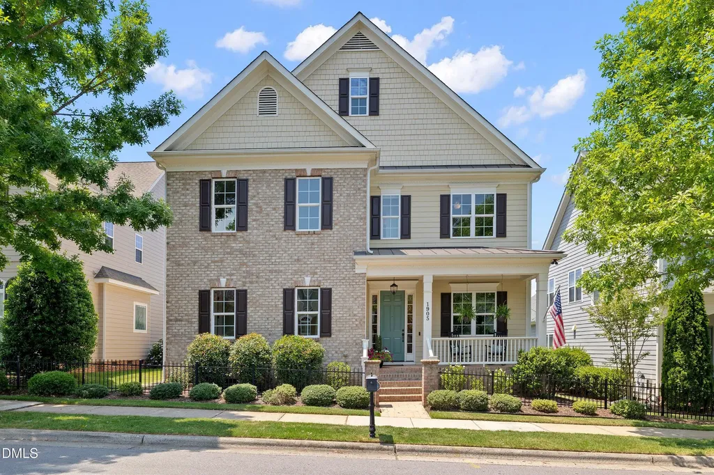 1905 Green Oaks Parkway Holly Springs NC 27540