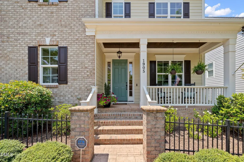 1905 Green Oaks Parkway Holly Springs NC 27540