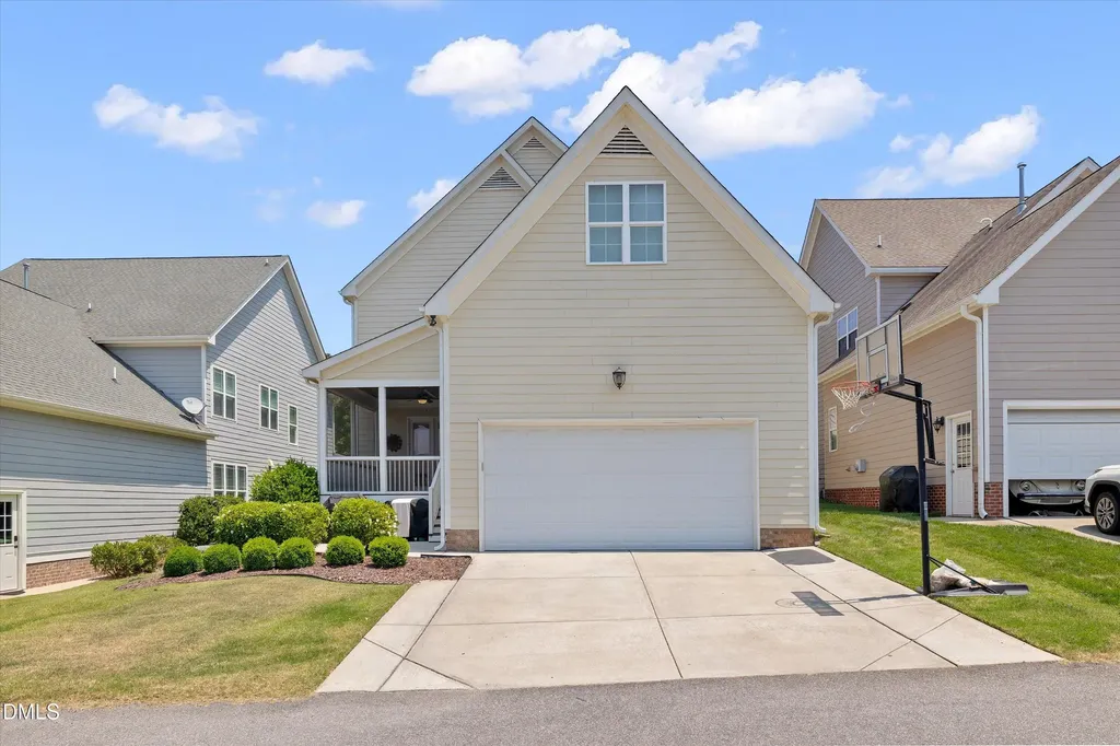 1905 Green Oaks Parkway Holly Springs NC 27540