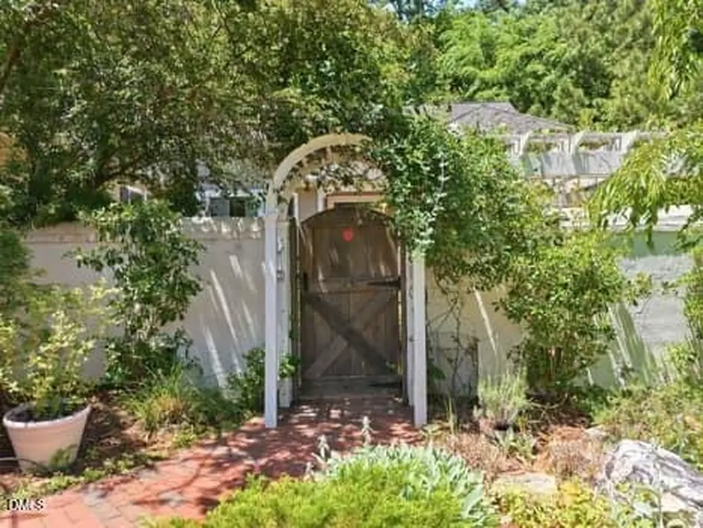 1390 Bradford Place Pittsboro NC 27312