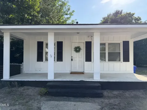 122 S 5th Street Spring Lake NC 28390
