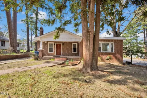 113 Austin Street Sanford NC 27330