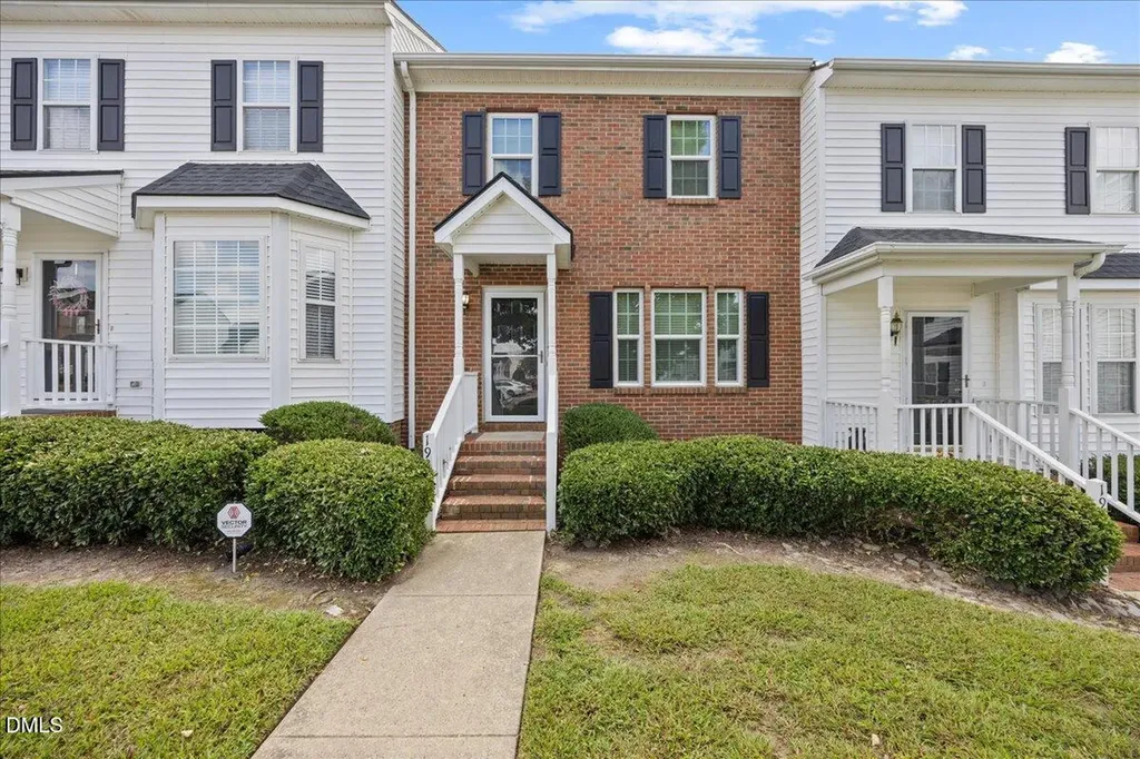1932 Stroll Circle Fuquay Varina NC 27526