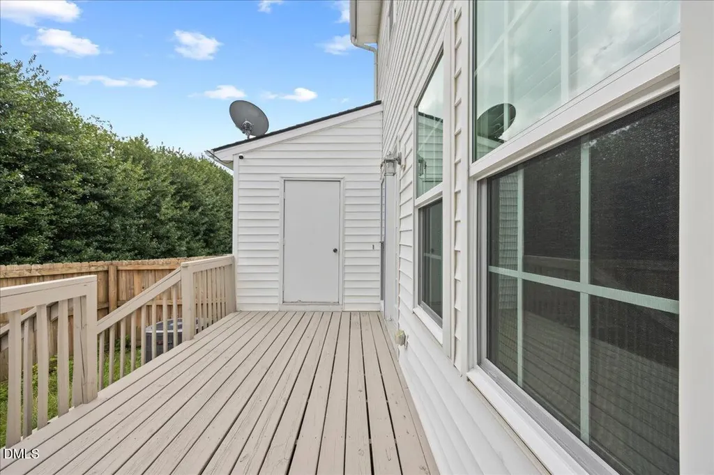 1932 Stroll Circle Fuquay Varina NC 27526