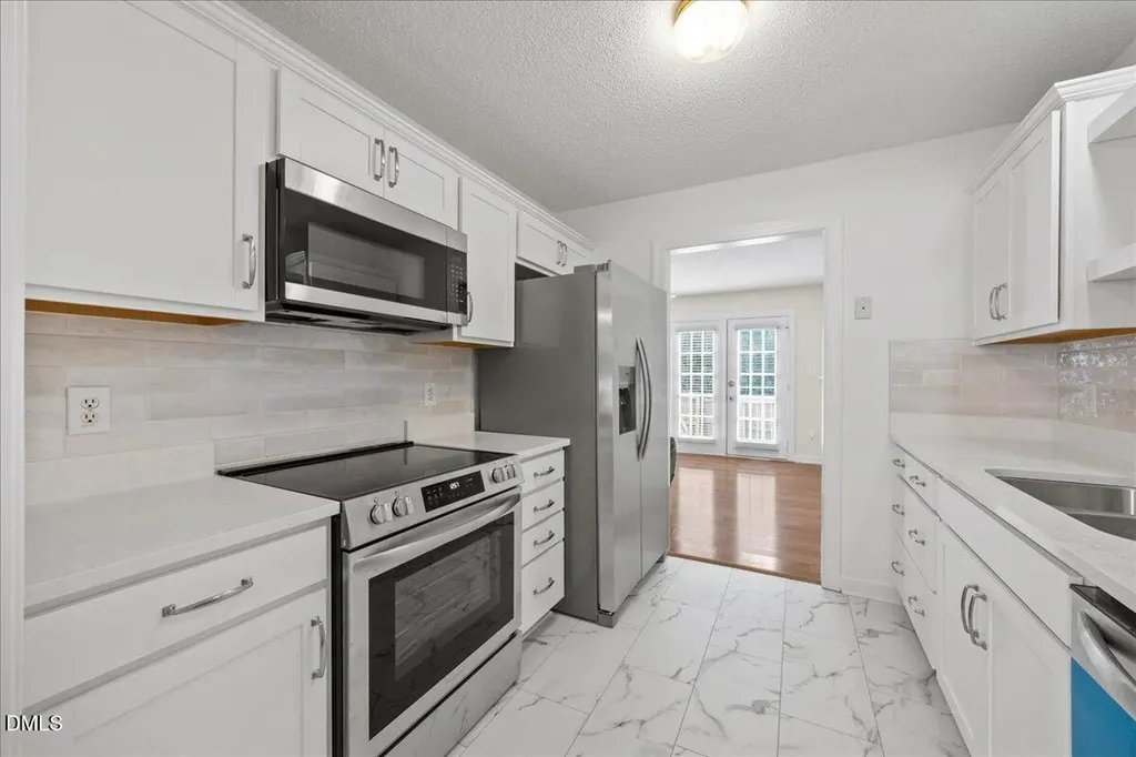 1932 Stroll Circle Fuquay Varina NC 27526