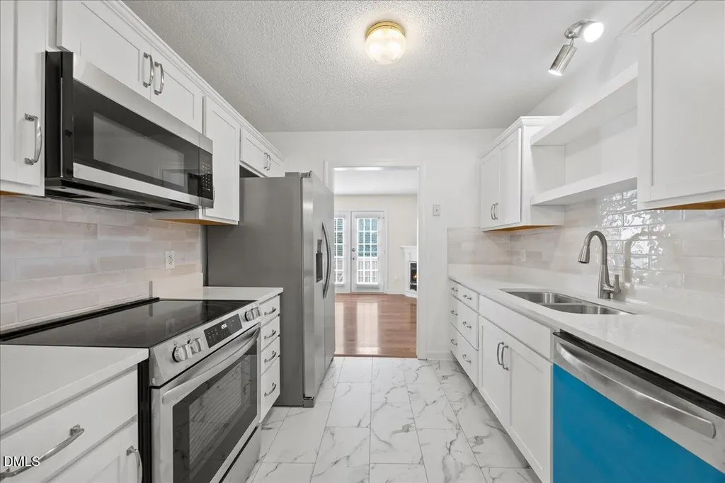 1932 Stroll Circle Fuquay Varina NC 27526