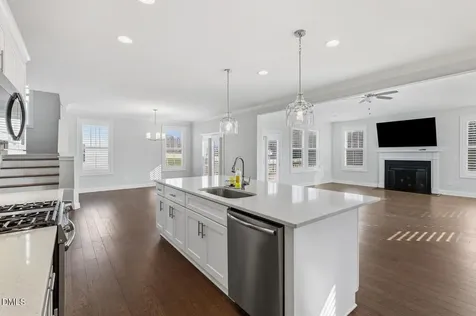4852 Grosbeak Court Mebane NC 27302